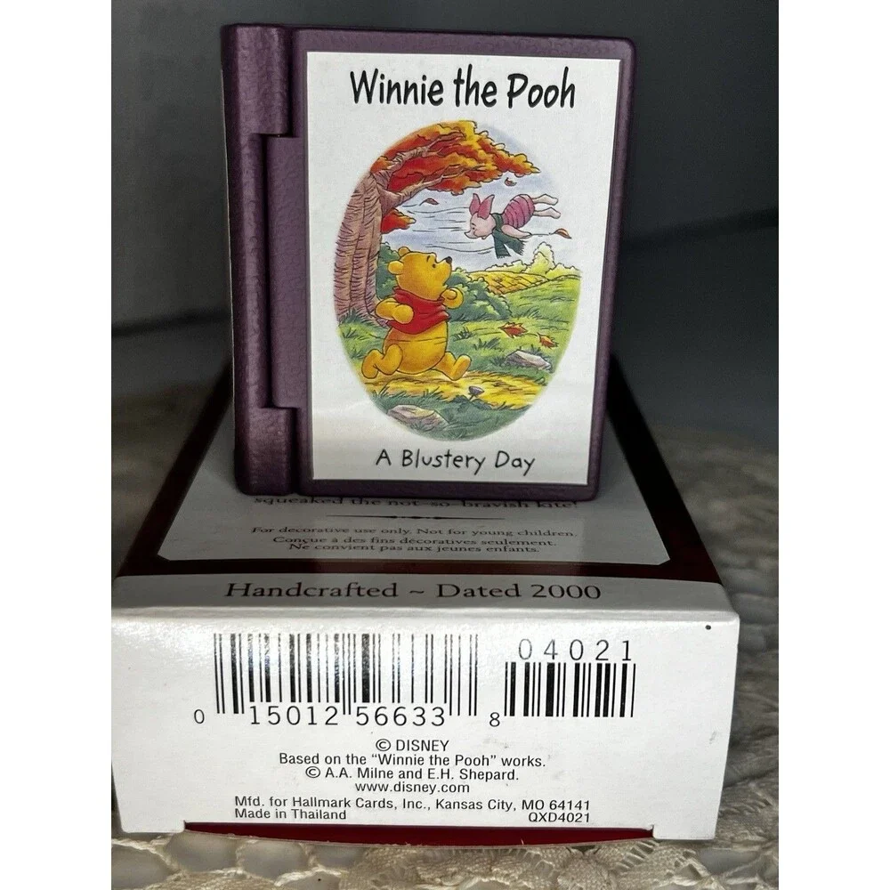 Hallmark Winnie The Pooh Collector’s Series Book Ornament 2000…#3 in Series